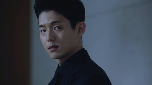 Jin Jung Arrests Kim Tae-ho